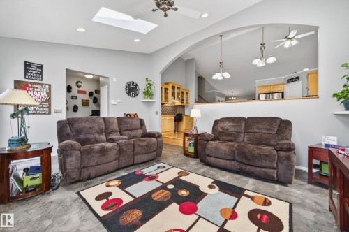 4217 55 Avenue, Lamont, AB - Indoor Photo Showing Living Room