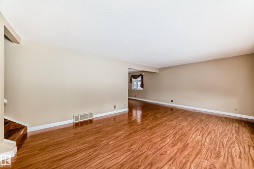 38 Lancaster Crescent, St. Albert, AB - Indoor Photo Showing Other Room