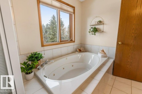 4344 28A Street, Edmonton, AB - Indoor Photo Showing Bathroom