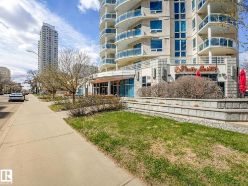 Image quality insufficient for description - 305 10504 99 Avenue, Edmonton, AB - Outdoor With Balcony
