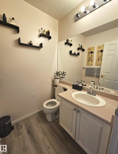 28 3645 145 Avenue, Edmonton, AB - Indoor Photo Showing Bathroom