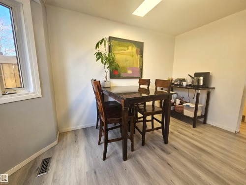 28 3645 145 Avenue, Edmonton, AB - Indoor Photo Showing Dining Room