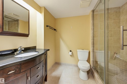 1001 10149 Saskatchewan Drive, Edmonton, AB - Indoor Photo Showing Bathroom