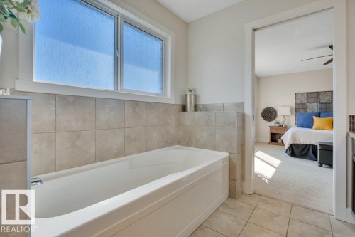 13 Selkirk Place, Leduc, AB - Indoor Photo Showing Bathroom
