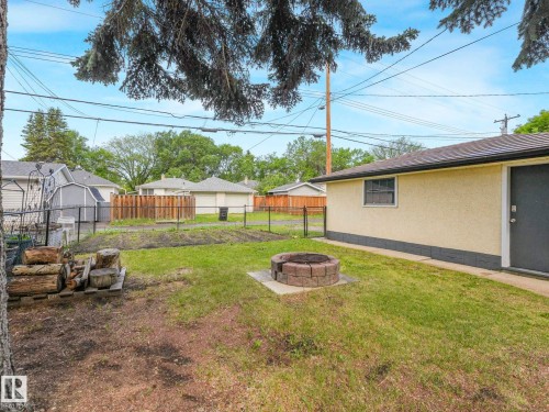 11908 52 Street, Edmonton, AB - Outdoor