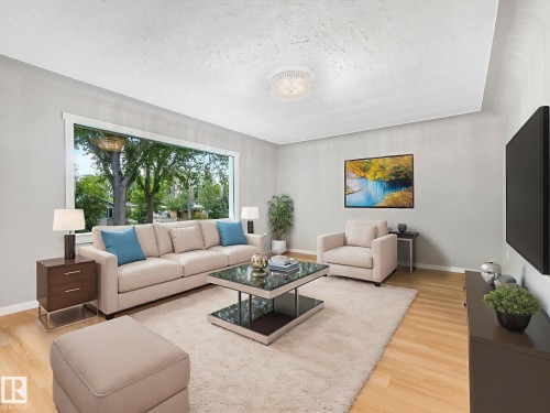 11908 52 Street, Edmonton, AB - Indoor Photo Showing Living Room