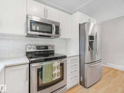 11908 52 Street, Edmonton, AB - Indoor Photo Showing Kitchen With Stainless Steel Kitchen