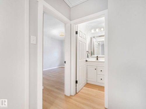 11908 52 Street, Edmonton, AB - Indoor Photo Showing Other Room