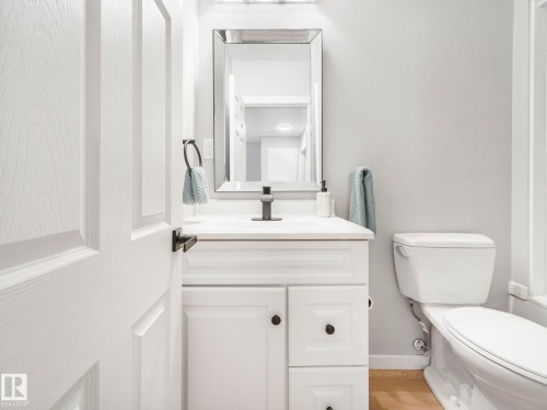 11908 52 Street, Edmonton, AB - Indoor Photo Showing Bathroom