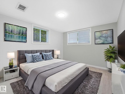 11908 52 Street, Edmonton, AB - Indoor Photo Showing Bedroom