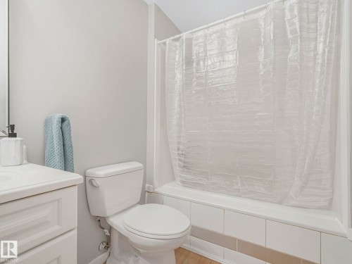 11908 52 Street, Edmonton, AB - Indoor Photo Showing Bathroom
