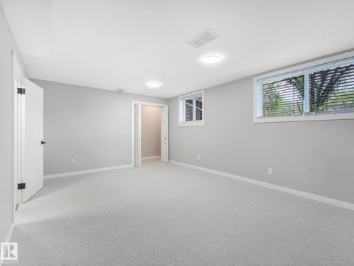 11908 52 Street, Edmonton, AB - Indoor
