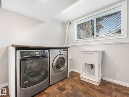 11908 52 Street, Edmonton, AB - Indoor Photo Showing Laundry Room