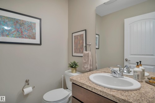 3911 Gallinger Loop, Edmonton, AB - Indoor Photo Showing Bathroom