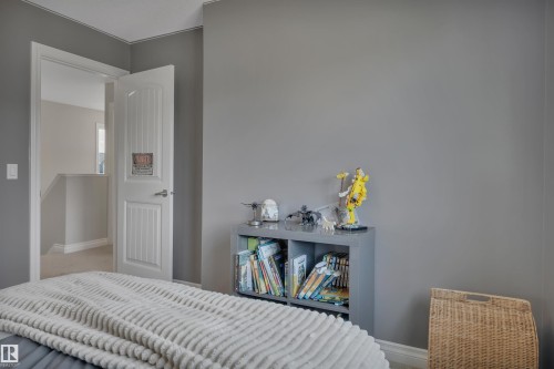 3911 Gallinger Loop, Edmonton, AB - Indoor Photo Showing Bedroom