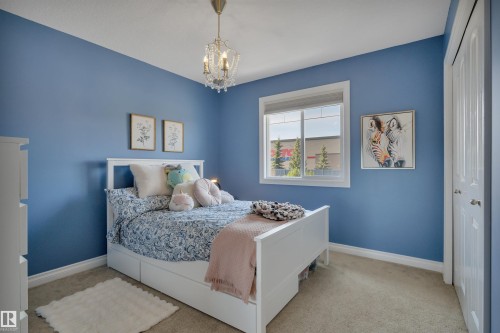3911 Gallinger Loop, Edmonton, AB - Indoor Photo Showing Bedroom