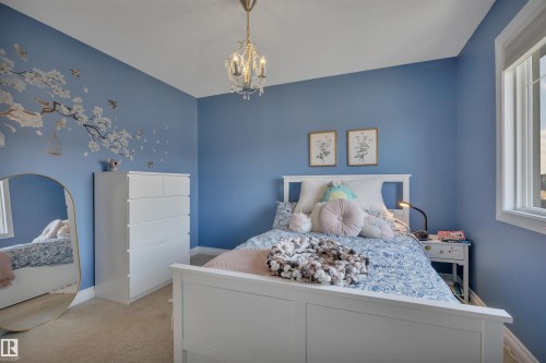 3911 Gallinger Loop, Edmonton, AB - Indoor Photo Showing Bedroom