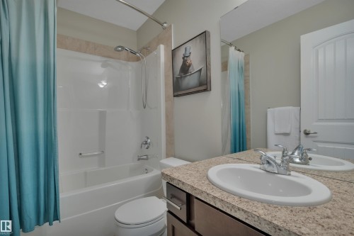3911 Gallinger Loop, Edmonton, AB - Indoor Photo Showing Bathroom