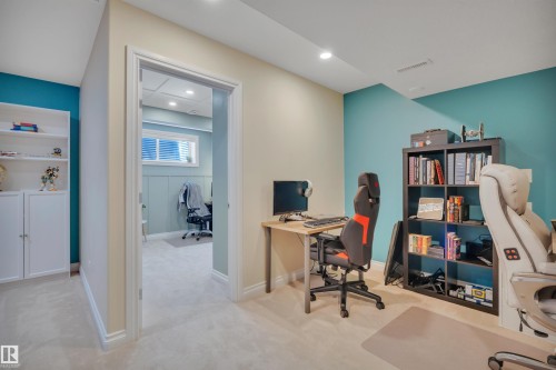 3911 Gallinger Loop, Edmonton, AB - Indoor