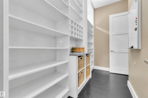 4727 Woolsey Common, Edmonton, AB - Indoor With Storage