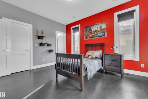 4727 Woolsey Common, Edmonton, AB - Indoor Photo Showing Bedroom