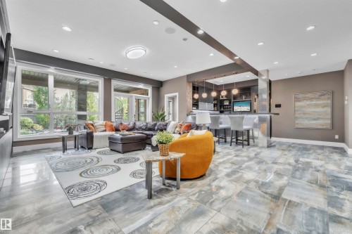 4727 Woolsey Common, Edmonton, AB - Indoor Photo Showing Living Room