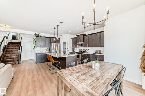 1 Governor Place, Spruce Grove, AB - Indoor