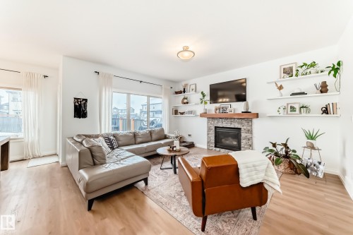 1 Governor Place, Spruce Grove, AB - Indoor Photo Showing Living Room With Fireplace