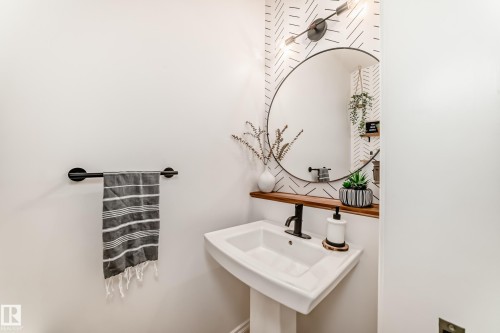 1 Governor Place, Spruce Grove, AB - Indoor Photo Showing Bathroom