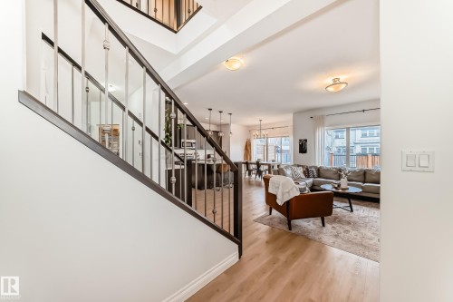 1 Governor Place, Spruce Grove, AB - Indoor Photo Showing Other Room