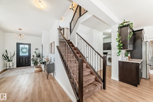 1 Governor Place, Spruce Grove, AB - Indoor Photo Showing Other Room