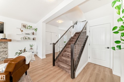 1 Governor Place, Spruce Grove, AB - Indoor Photo Showing Other Room