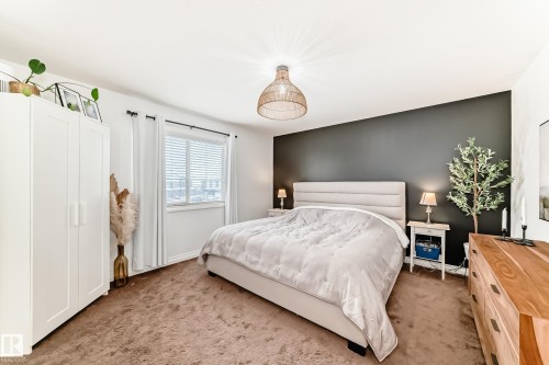1 Governor Place, Spruce Grove, AB - Indoor Photo Showing Bedroom