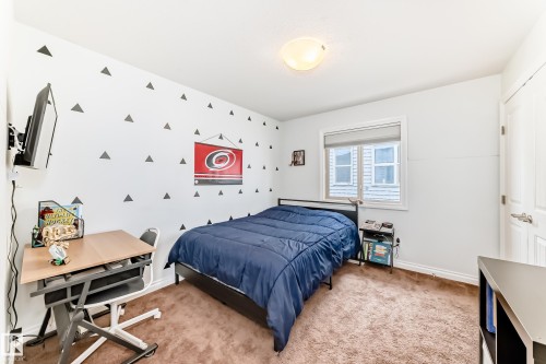 1 Governor Place, Spruce Grove, AB - Indoor Photo Showing Bedroom