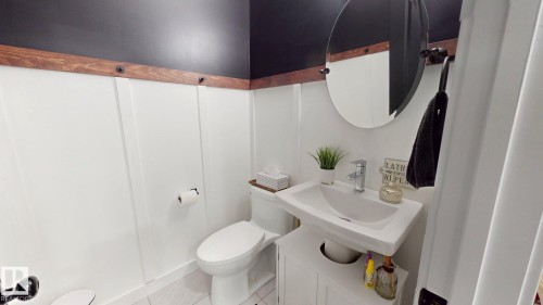 7217 Chivers Place, Edmonton, AB - Indoor Photo Showing Bathroom