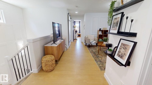 7217 Chivers Place, Edmonton, AB - Indoor Photo Showing Other Room