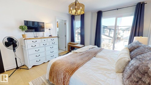 7217 Chivers Place, Edmonton, AB - Indoor Photo Showing Bedroom