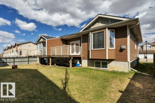 8 Kingdom Place, Leduc, AB - Outdoor