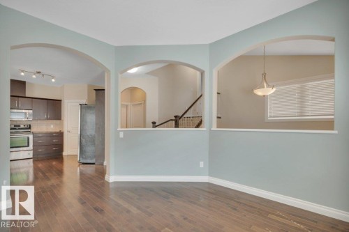 8 Kingdom Place, Leduc, AB - Indoor Photo Showing Kitchen