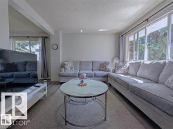61 MCLEOD Place  Edmonton, AB T5A 3A8