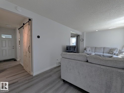 61 Mcleod Place, Edmonton, AB - Indoor Photo Showing Living Room