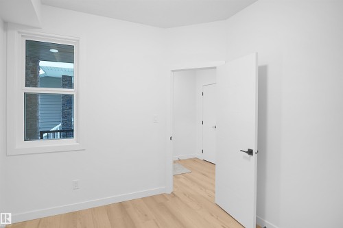 117 Peirwyck Loop, Spruce Grove, AB - Indoor Photo Showing Other Room