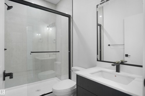 117 Peirwyck Loop, Spruce Grove, AB - Indoor Photo Showing Bathroom