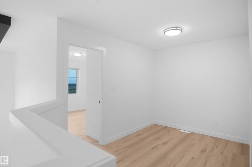 117 Peirwyck Loop, Spruce Grove, AB - Indoor Photo Showing Other Room