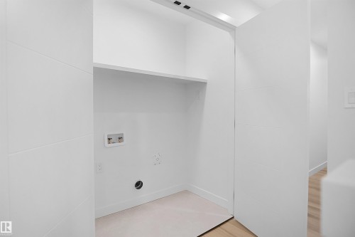 117 Peirwyck Loop, Spruce Grove, AB - Indoor Photo Showing Other Room