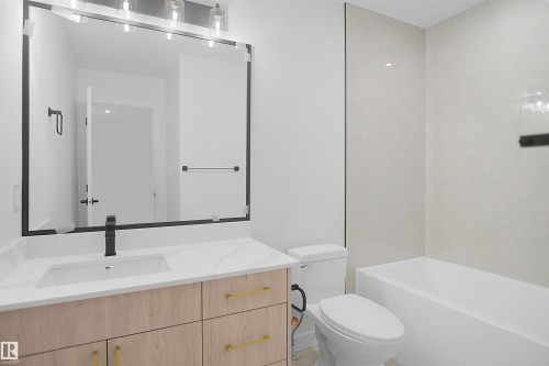 117 Peirwyck Loop, Spruce Grove, AB - Indoor Photo Showing Bathroom