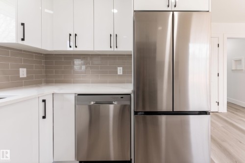 11844 St Albert Trail, Edmonton, AB - Indoor Photo Showing Kitchen With Upgraded Kitchen