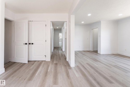 11844 St Albert Trail, Edmonton, AB - Indoor Photo Showing Other Room