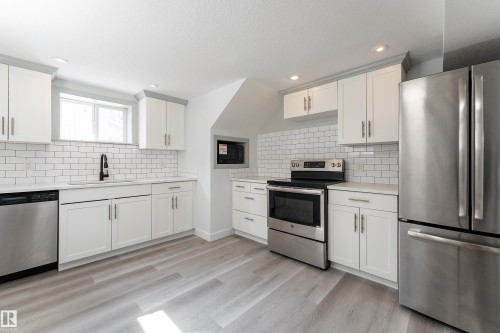 11844 St Albert Trail, Edmonton, AB - Indoor Photo Showing Kitchen With Upgraded Kitchen
