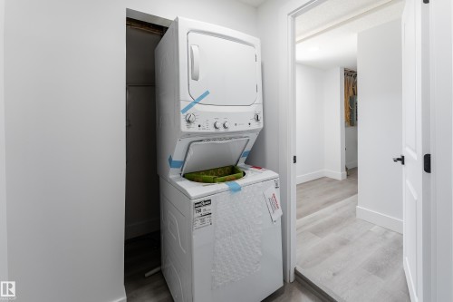 11844 St Albert Trail, Edmonton, AB - Indoor Photo Showing Laundry Room